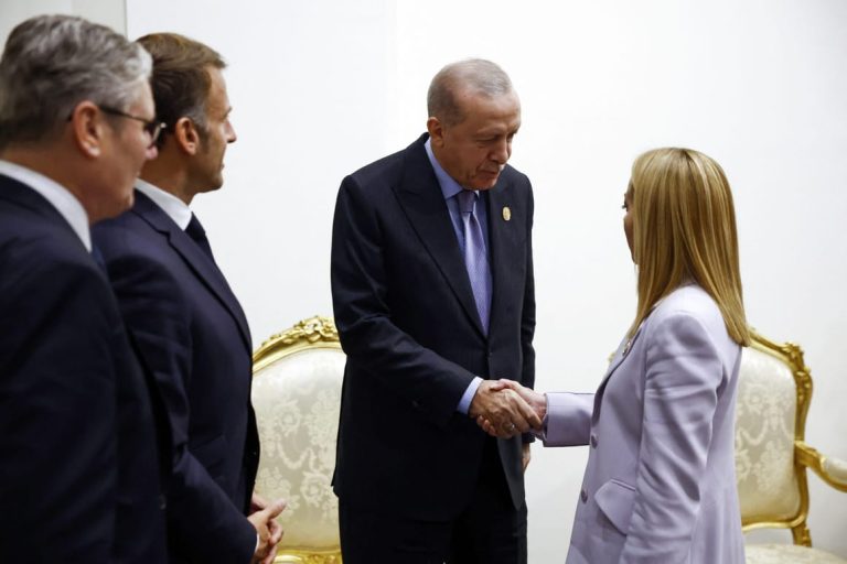 Erdogan wants Meloni to stop smoking, but Macron thinks it’s a lost cause