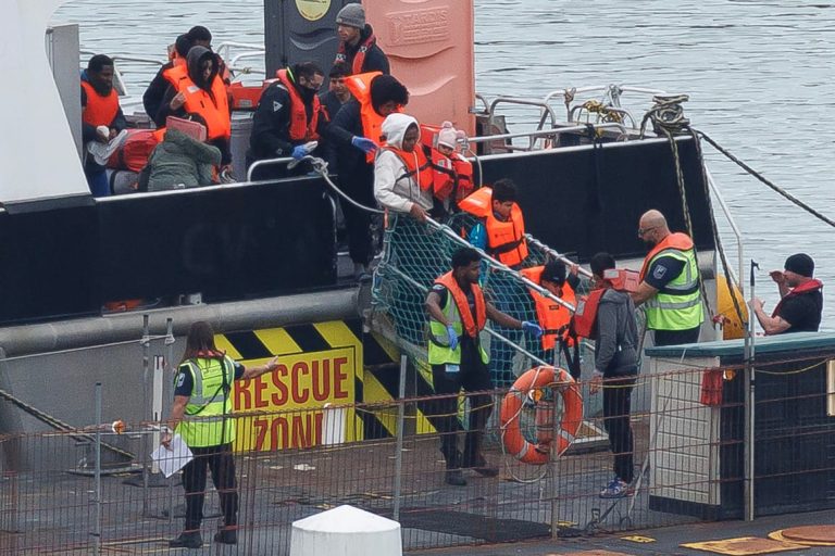 Ministers set to tackle migrant return hubs and cross-border deportation powers