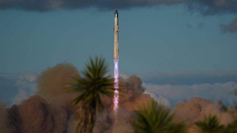 SpaceX successfully launches 11th test flight of giant Starship rocket