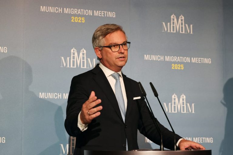 European Commission delays decision on migration assistance