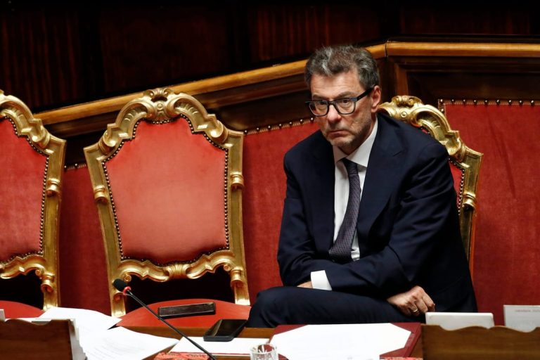 Italy seeks over €4B from banks as draft budget gains approval