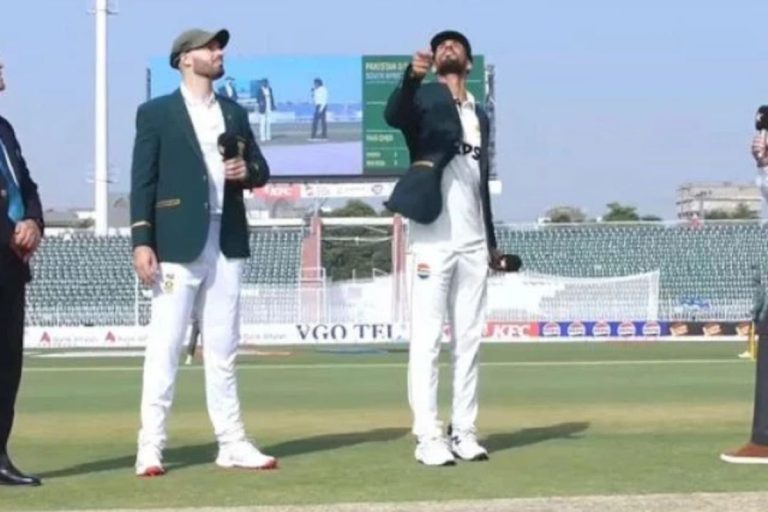 STUMPS | Pakistan-Proteas second Test in the balance on Day 1