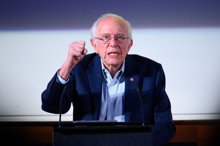 “Allowed Trump to win”: Sanders points out Harris campaign flaws on conservative podcast