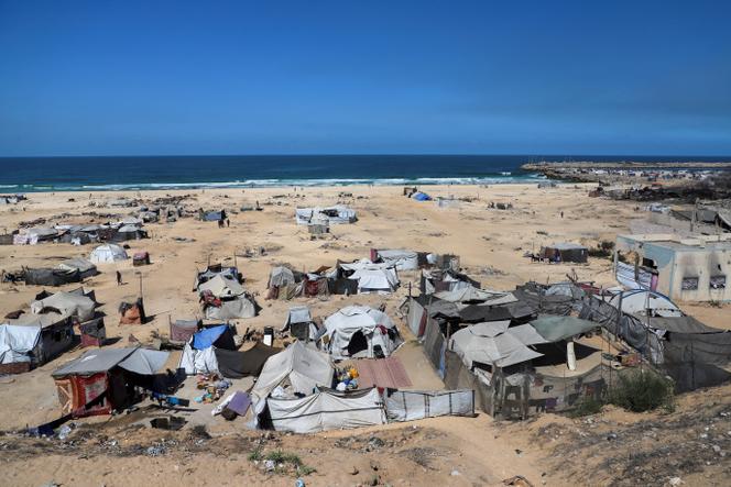 France evacuates 20 students and artists from Gaza
