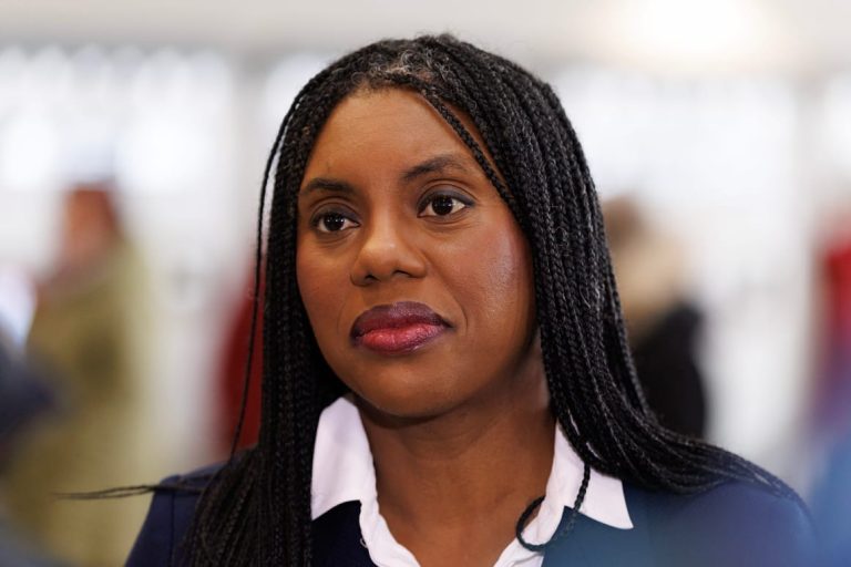 PMQs: Badenoch ducks immigration chaos by tackling Starmer on sluggish economy