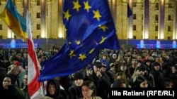 EU Report Slams Georgia For Democratic Backsliding, Highlights Progress In Other Candidates