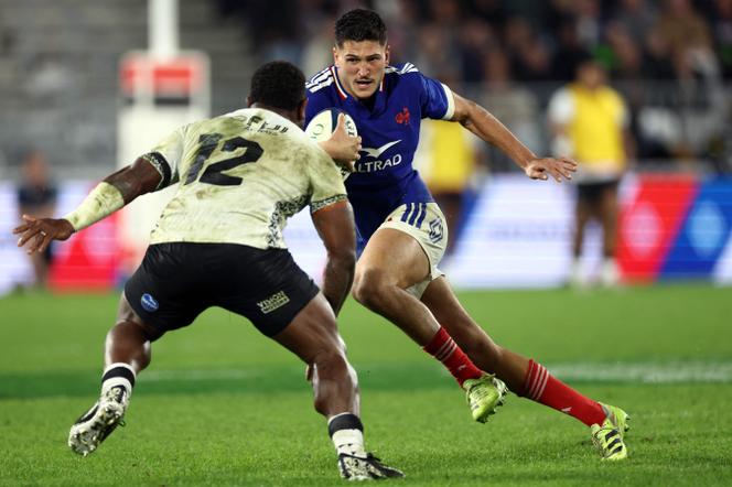 France comes back from Fiji scare, ending four-game losing streak