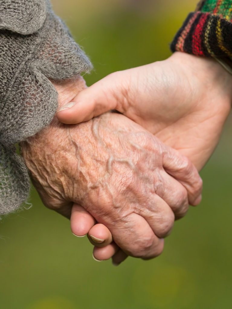 The ‘overwhelming guilt’ Jennifer feels for placing her mum in aged care