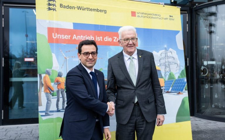 Automobile: the Commission could reconsider the ban on internal combustion engines by 2035