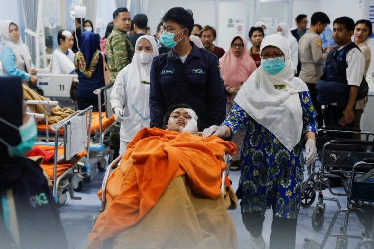 Bizarre Teen Bomber in Jakarta Radicalized from Internet
