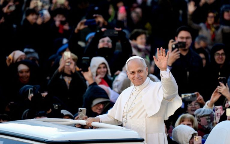 The Pope defends a social Europe before ultraconservative deputies