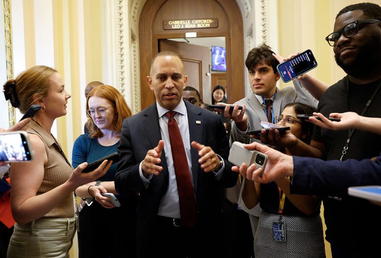 “Do real work”: Impeachment infighting erupts among House Democrats