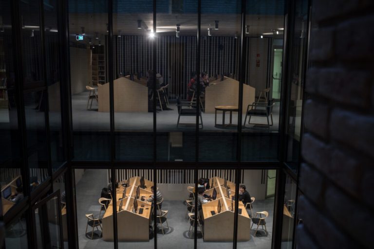 The rise and fall of nationalism studies