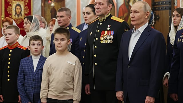 Putin attends Christmas Eve service with veterans of Ukraine war