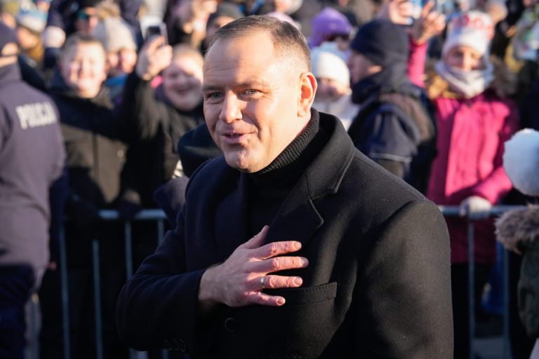 Polish president aligns with Trump to block Brussels’ Big Tech law