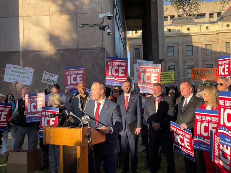 Arizona Republicans Push to Criminalize Protesters for “Obstructing” ICE Arrests
