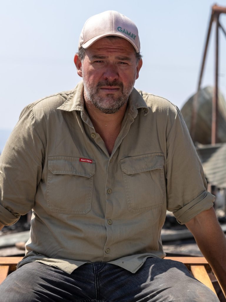 Winemakers face long road to recovery after fire destroys vineyards