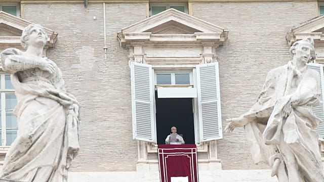 Pope Leo XIV appeals for peace for people fleeing violence in Eastern Congo