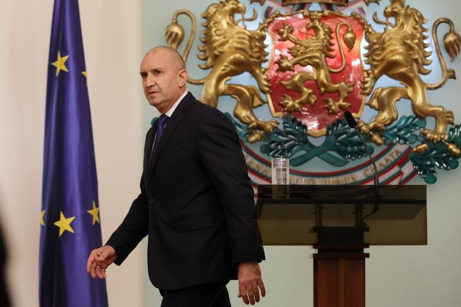 Bulgaria’s president resigns ahead of snap elections