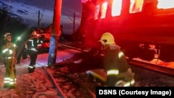 New Round Of Russian Strikes Kill 9, Knock Out Power In Several Areas Of Ukraine