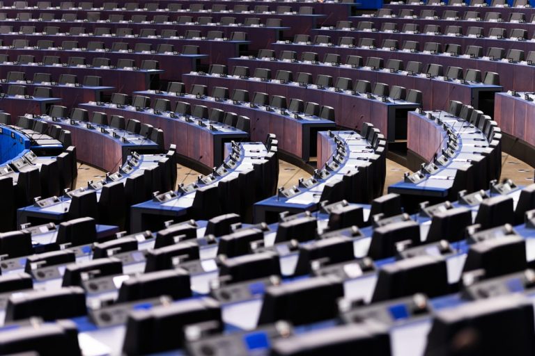 14 EU lawmakers failed to declare income from side jobs