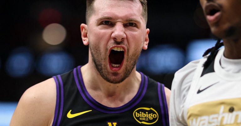 Luka Doncic posts 37-point triple-double as Lakers crush Wizards