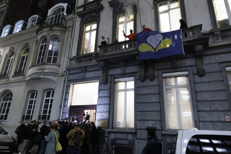 After 600 days, Brussels gets a government