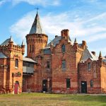 What happened to the treasures of Popov Manor?