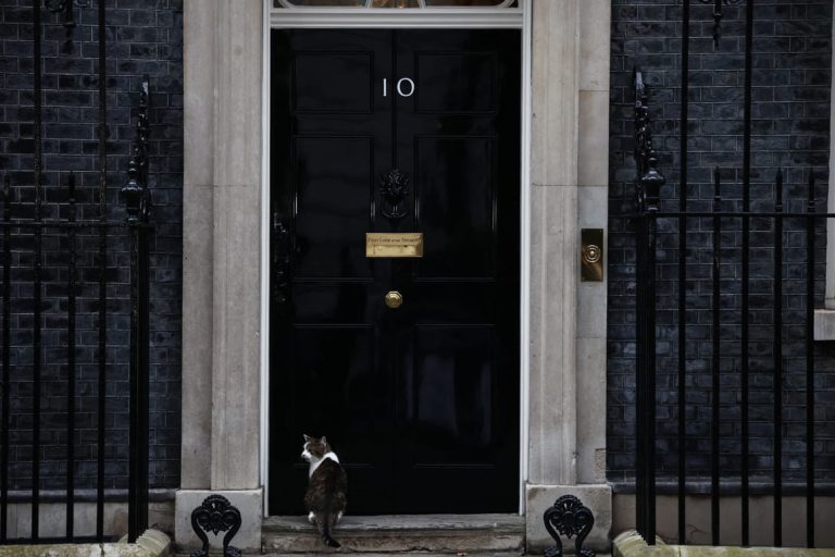 Why Britain struggles to hold onto its prime ministers