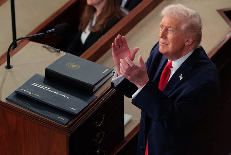 Trump dazzles right-wing media with bigoted State of the Union