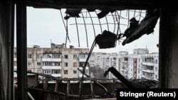 US-Ukrainian Talks Kick Off Amid Attacks And Repatriation Of Dead