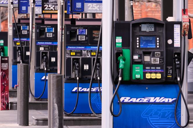 Oil prices surge amid war in the Middle East