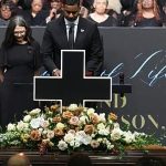 Thousands including Obama pay tribute to Rev. Jesse Jackson Sr.