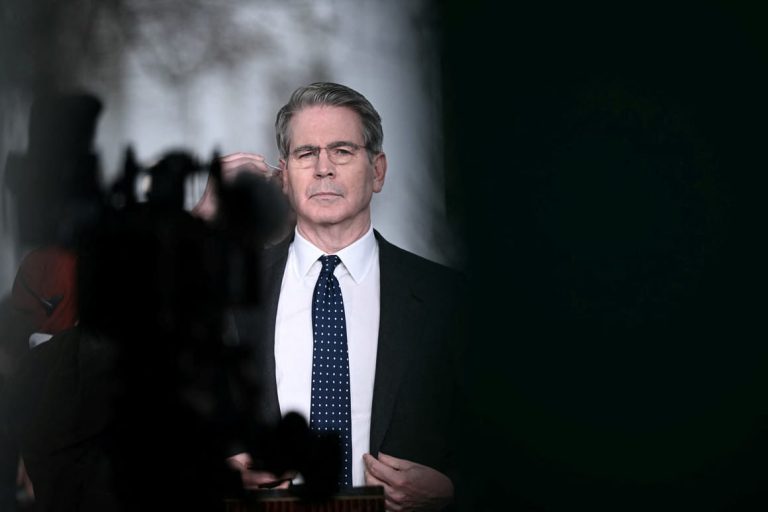 US committed to EU trade deal, top Trump official tells Brussels 