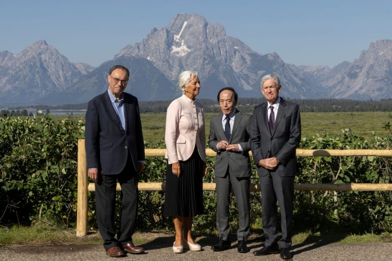 Fog of war clouds global rate cut outlook