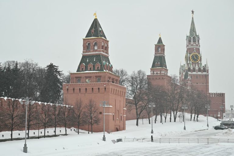 Kremlin: Ukraine peace talks ‘on hold’