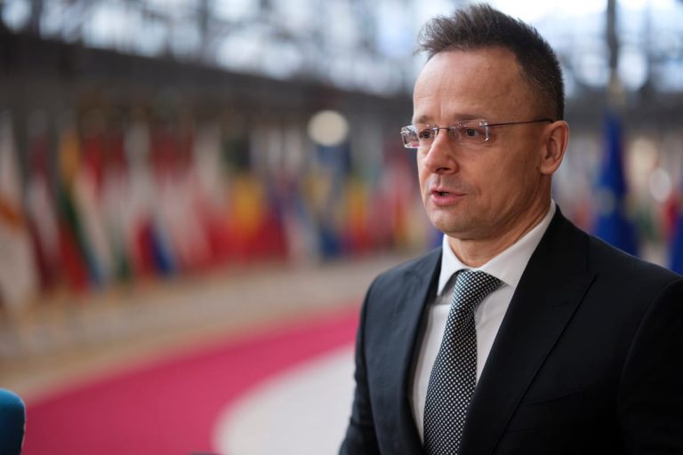 Hungary’s foreign minister admits speaking to Russia before and after EU meetings