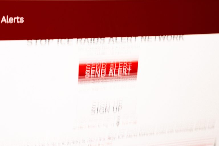 This Programmer Wants to Use Your Phone to Fight ICE