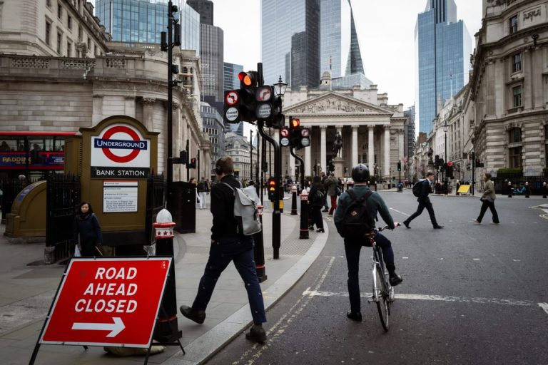 Iran war risks private credit crisis and AI bubble bursting, Bank of England warns