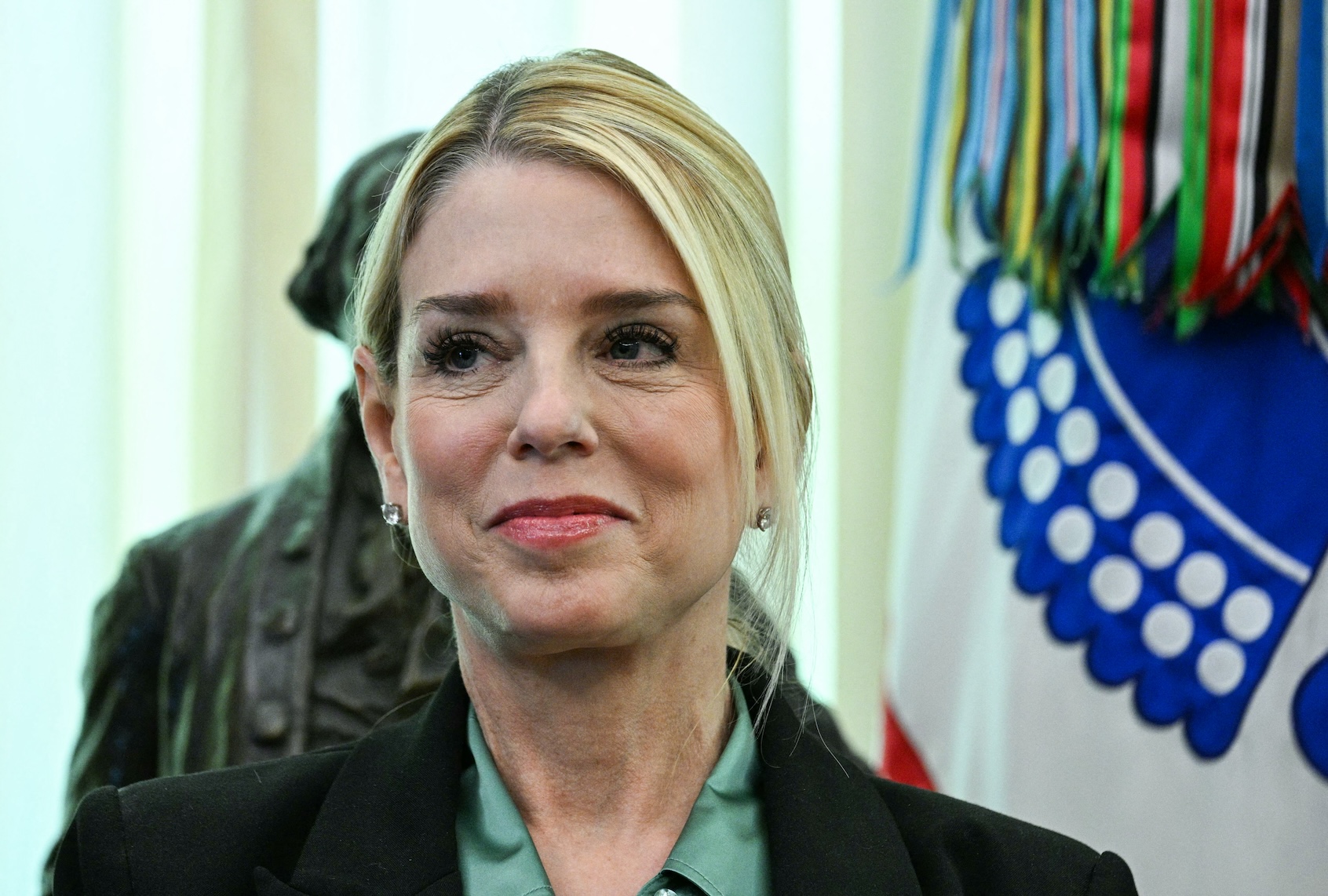 “We love Pam”: Trump fires Attorney General Pam Bondi