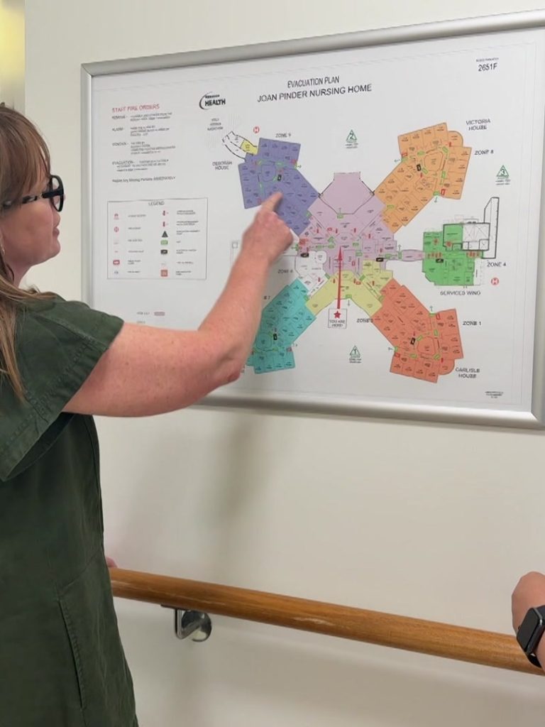 Aged care bushfire evacuation plans are unrealistic, union warns