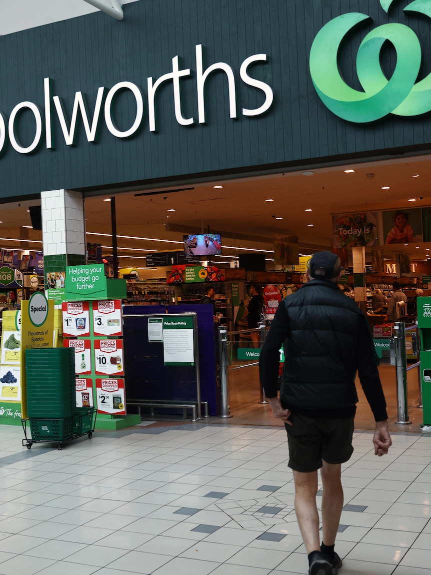 Supermarkets asked to pay more for produce to absorb fuel costs for farmers