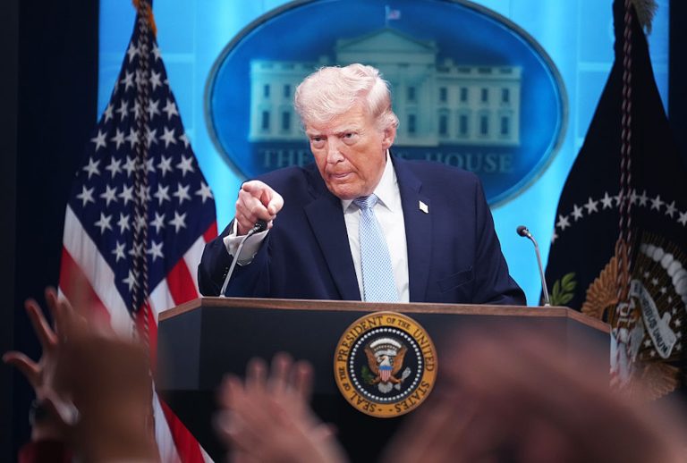 Trump wants to jail reporters over leaks from own administration