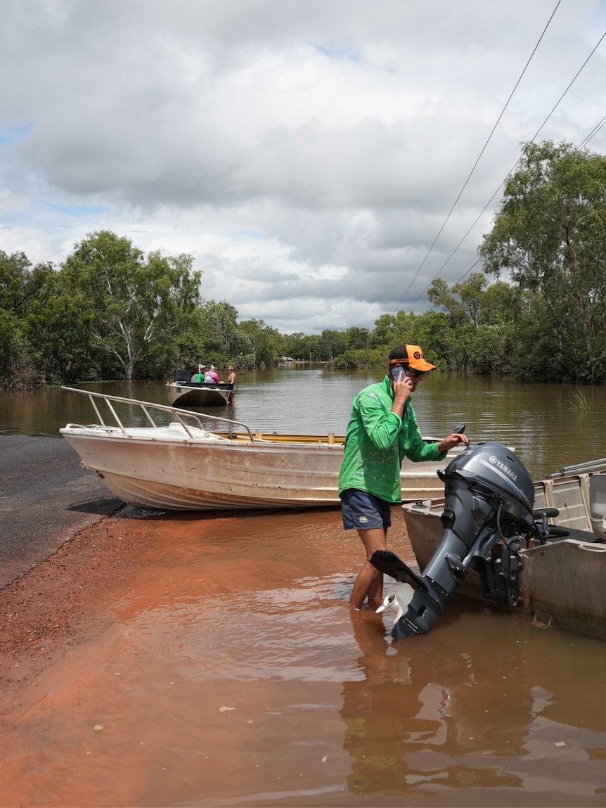 Cattle, horses and crops washed away by NT floods