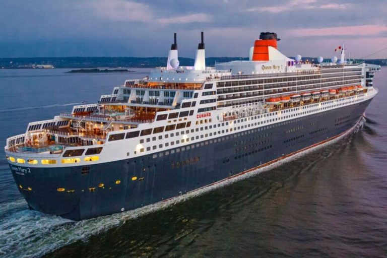 Luxury cruise liner sails into Cape Town this weekend