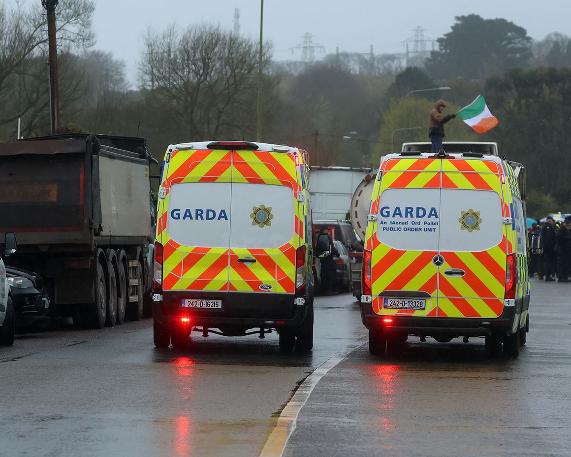 Irish police push back fuel-price protesters blocking country’s only oil refinery