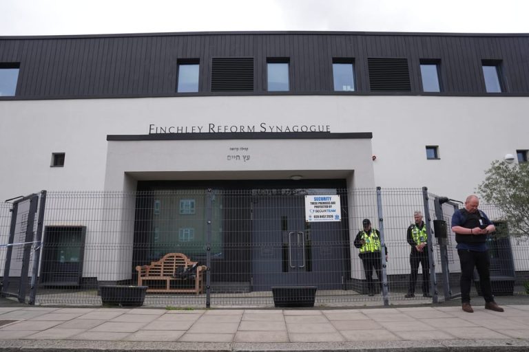 2 arrested after attempted arson attack on London synagogue