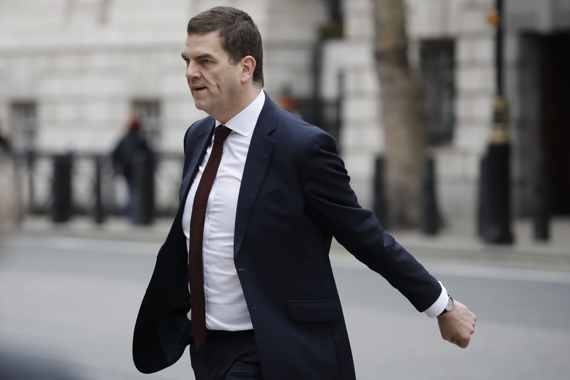 Starmer dismisses top official Robbins as Mandelson vetting crisis deepens