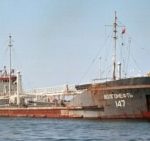 US Quietly Renews Russian Oil Waiver Amid Market Turmoil, Policy Confusion