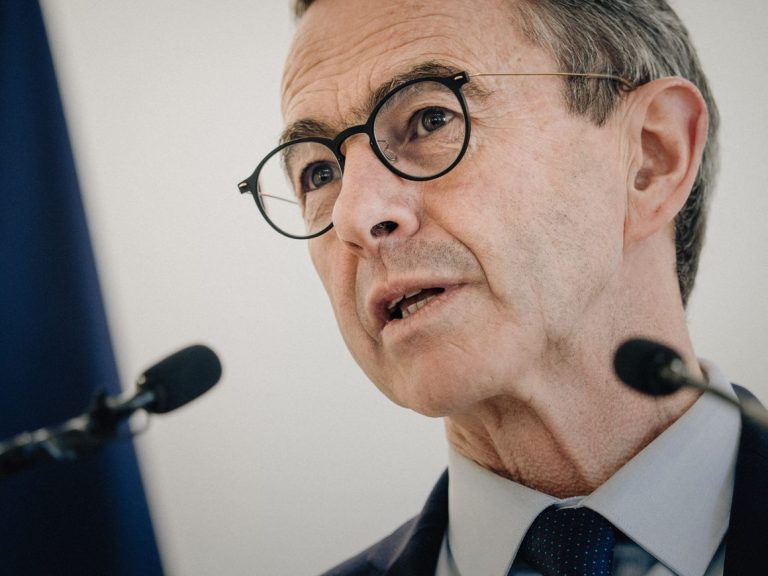 French conservative leader Retailleau gets party backing for presidential bid